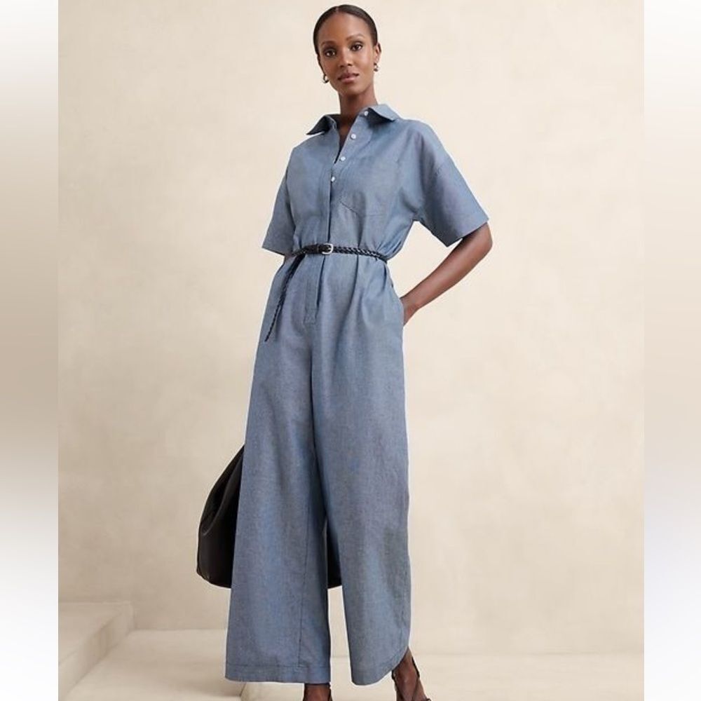 Banana Republic Tie-Waist Jumpsuit
AB5